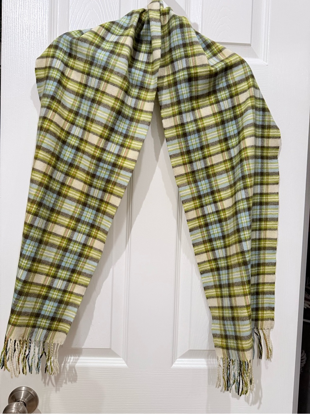100% Cashmere Plaid Scarf Made in Scotland Green Blue Cream Fringe